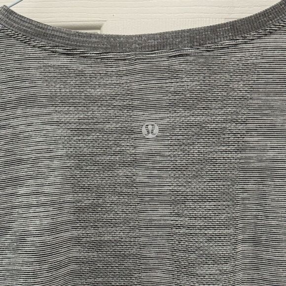 lululemon athletica Gray Long Sleeve Tee - Picture 5 of 5